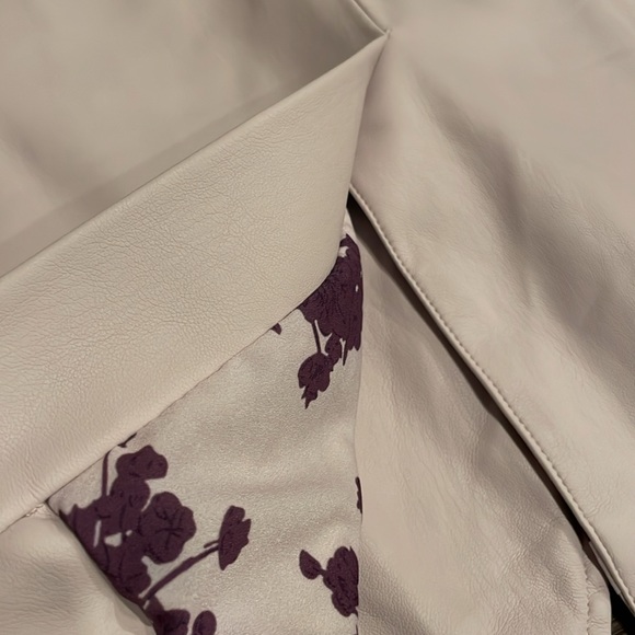 🟪NWT Anthropologie Lavender purple faux leather blazer xs - Picture 8 of 14